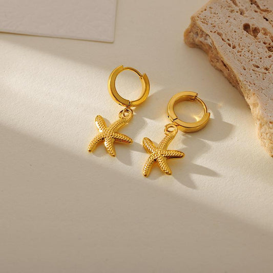 Starfish Pendant Huggie In Gold