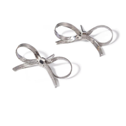 Flat Chain Bow Earrings in Silver